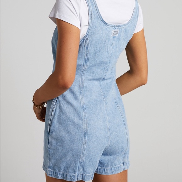 New Levi’s Denim Romper overalls Shorts - Picture 6 of 10